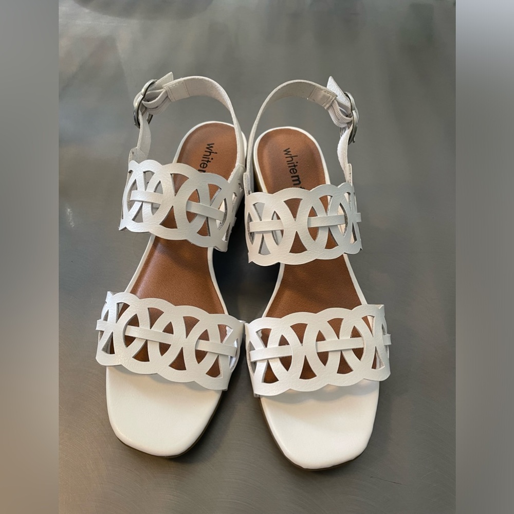 White Mountain Sandals NWOT
